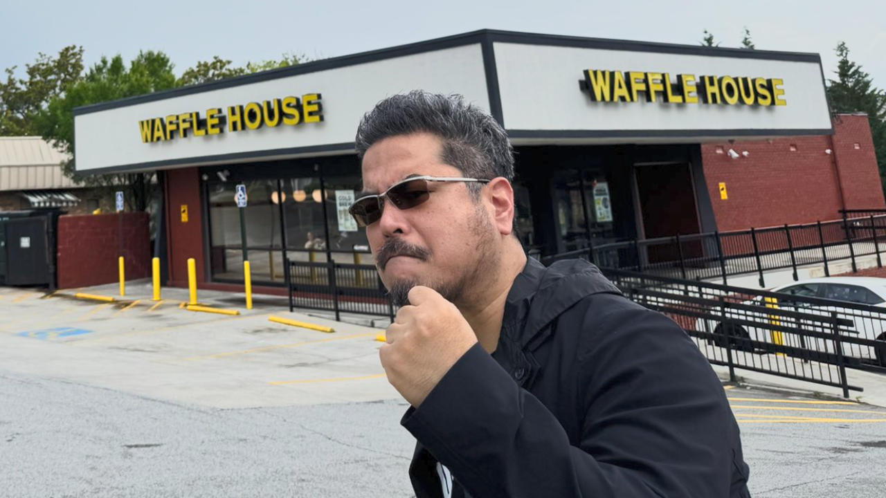 Директор Tekken Кацухиро Харада наконец посетил Waffle House